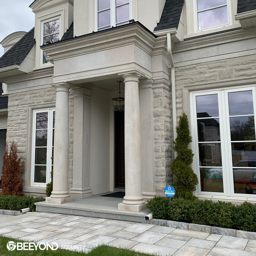 BeeyondSecurity's tweet image. Look here! There's another Beeyond Security sign. Thank you for choosing Beeyond Security to keep your home and loved ones protected. 
.
.
#HomeSecurity #SmartHome #AlarmSystem #BeeyondSecurity  #CustomHome #builders #newhomes #torontohomes