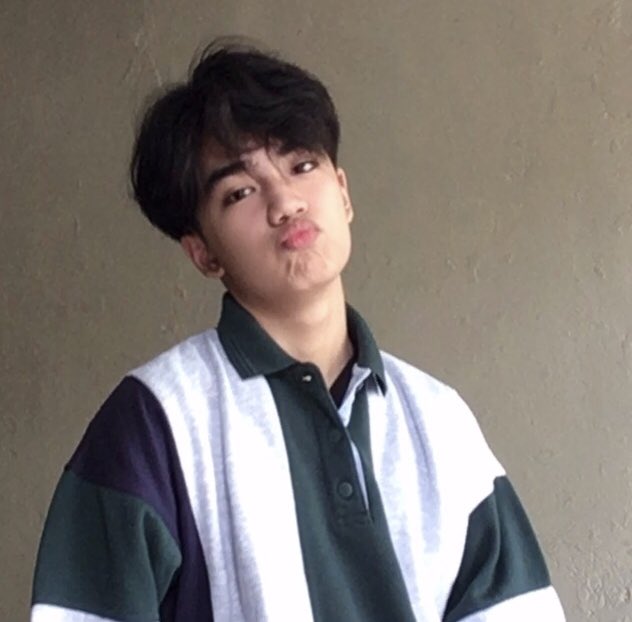 sarangagu's tweet photo. ✨ #OnceSelcaDay #OSD https://t.co/kcNdk698Iu