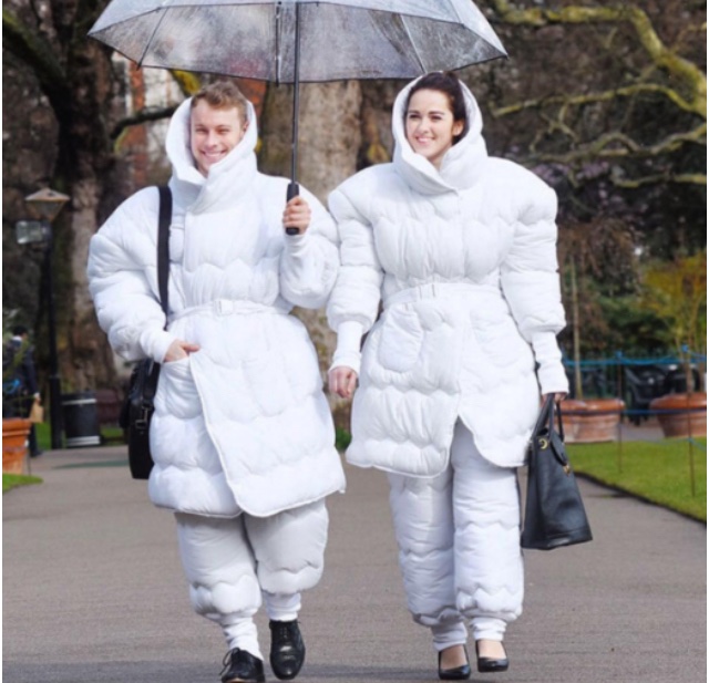 dear melbs, scomo said we can't stay under the doona forever, yet here we are. maybe this is the solution to covid-19 + melbourne winter mornings? #doonasuit #covidvic #coronavirus