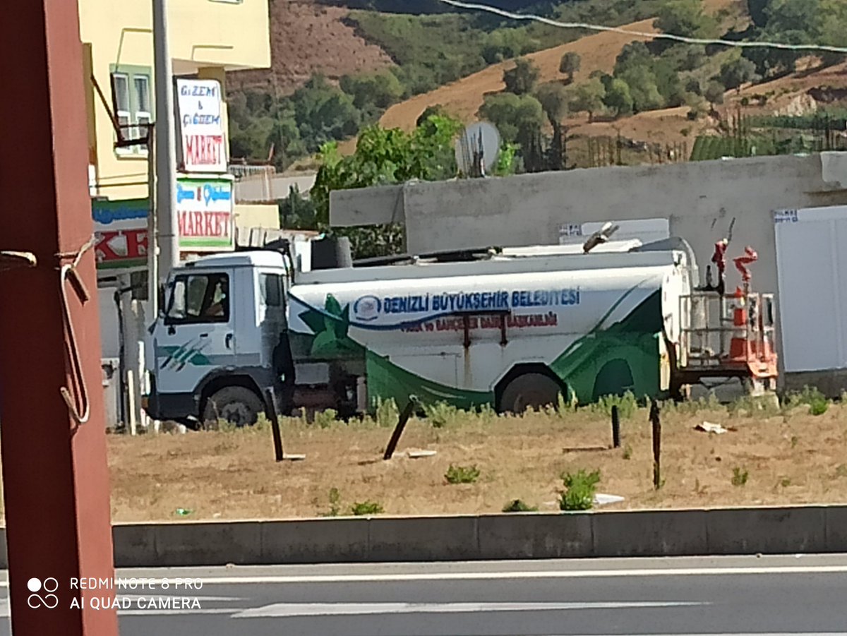 Gazipaşa bir su tankeri aracı gördüm . Üstünde Denizli belediyesi yazıyor plakası 06 (Ankara) çalıştığı yer Antalya'nın Gazipaşa ilçesi . Hayatım bu tezatlıktan ibaret ..