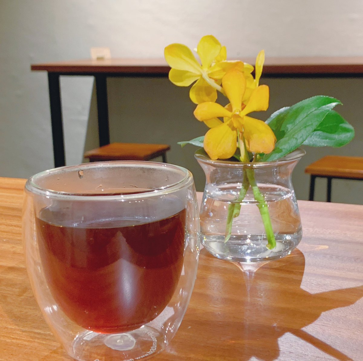 88RUI88's tweet photo. おいしいやつ。
いつものお店で
いつものコーヒーと
新しいベジミルク。
このオーツミルクは
アーモンドミルクにない
甘さも感じられるので
冷たいドリンクとしてもアリ!
チョコなどと合わせたら
バッチリ合うんだろうな。
買ってみようかな。
#hoopcoffee #minorfigures #cafelatte https://t.co/DX6RMDRCwm