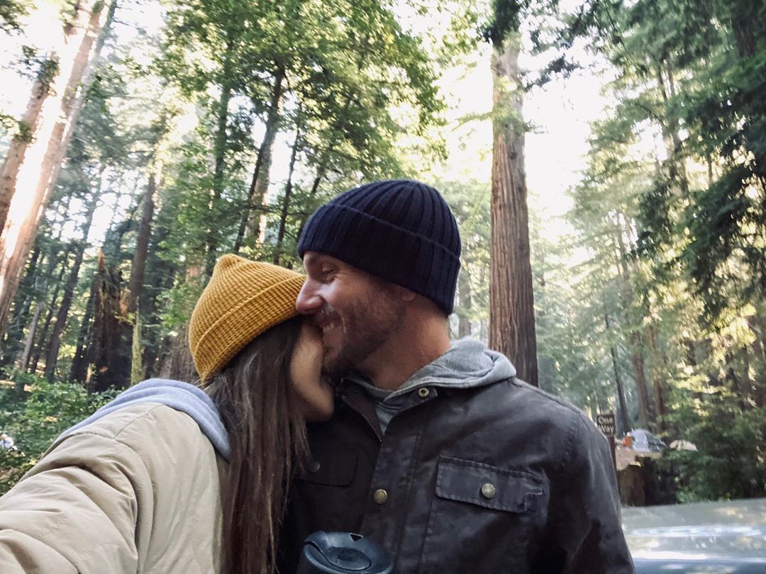  : Lily Collins wished her boyfriend, Charlie McDowell, a happy birthday vía Instagram. 