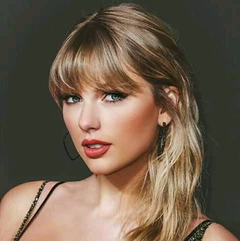 How old are you when you found out that <a href="/taylorswift13/">Taylor Swift</a>  and <a href="/katyperry/">KATY PERRY</a> are COUSINS?! 

No wonder why they are both LEGENDS in the music industry. It literally runs in their blood. #SMILE #Taylor #KatyPerry