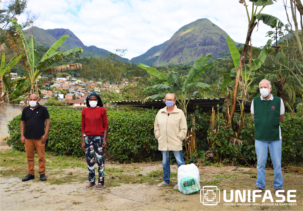 UNIFASEOficial's tweet photo. O cuidado com a população socialmente vulnerável de Petrópolis e região tornou-se ainda mais prioritário durante o período de isolamento social. https://t.co/YjgwCejsDe