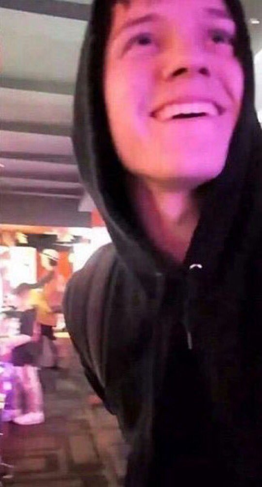 gamer!tom holland: a short thread