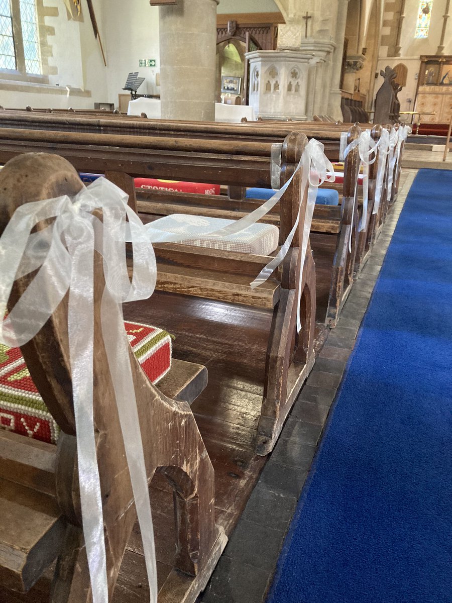 estherdaponte's tweet photo. How to prepare for a socially-distanced wedding: use a LOT of ribbon to mark off restricted pews. Kind of pretty, though! #iloveribbon https://t.co/CDBfVtEEN2