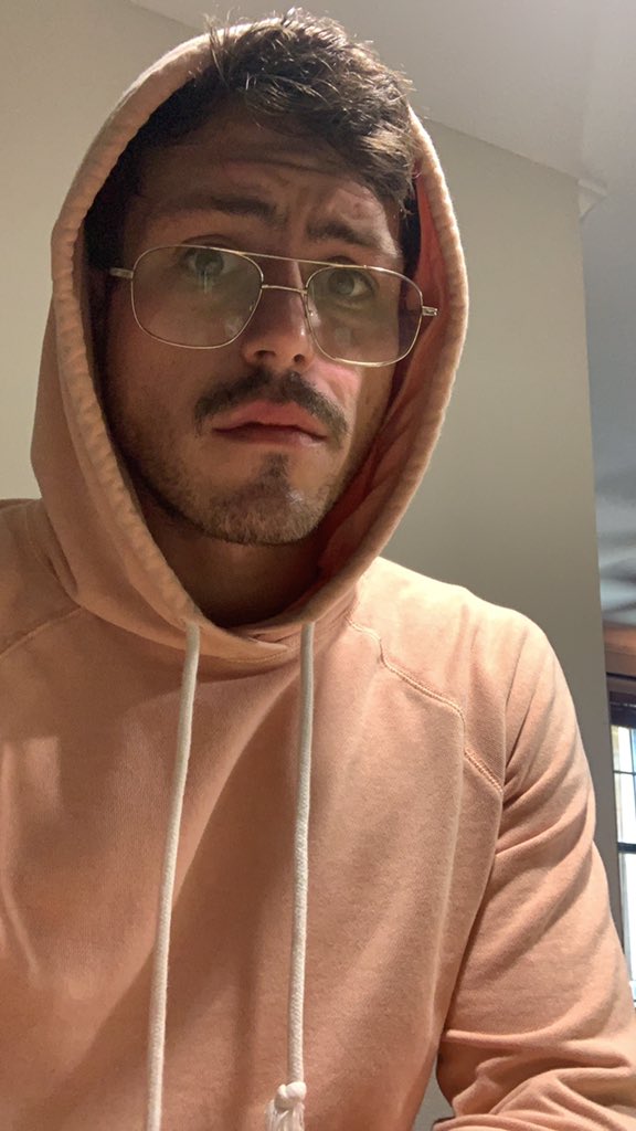 themindofjacob's tweet photo. Tip of the day—the shadows of your hood create further defined cheekbones. https://t.co/4Fv16xJZcV
