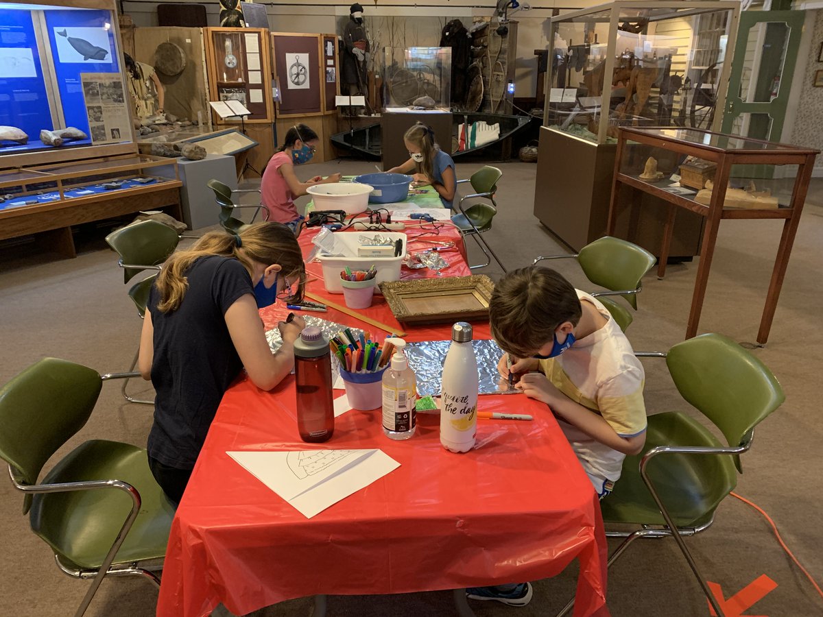 ChamplainMuseum's tweet photo. We had so much fun making our own Victorian Era picture frames yesterday at our Kids Days camp! Thank you to the National Art Gallery for the wonderful idea. #RCMN #MuseumsConnectON #KidsCamp https://t.co/Z12sRF2Fb7