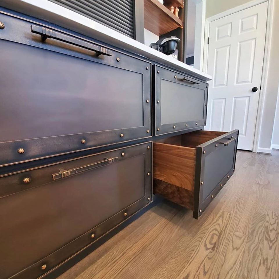 281Innovate's tweet photo. Does your kitchen fascinate you? It definitely will when you install Stoll Industries Metal Cabinet Doors and Drawers. Just like this gorgeous #repost 😍
▪️
Design by @christinartemple, showcasing Stoll Industries Metal Drawers.

#stollindustries #nealsdesignremodel #metalcabinet https://t.co/NjUnpUJjIX