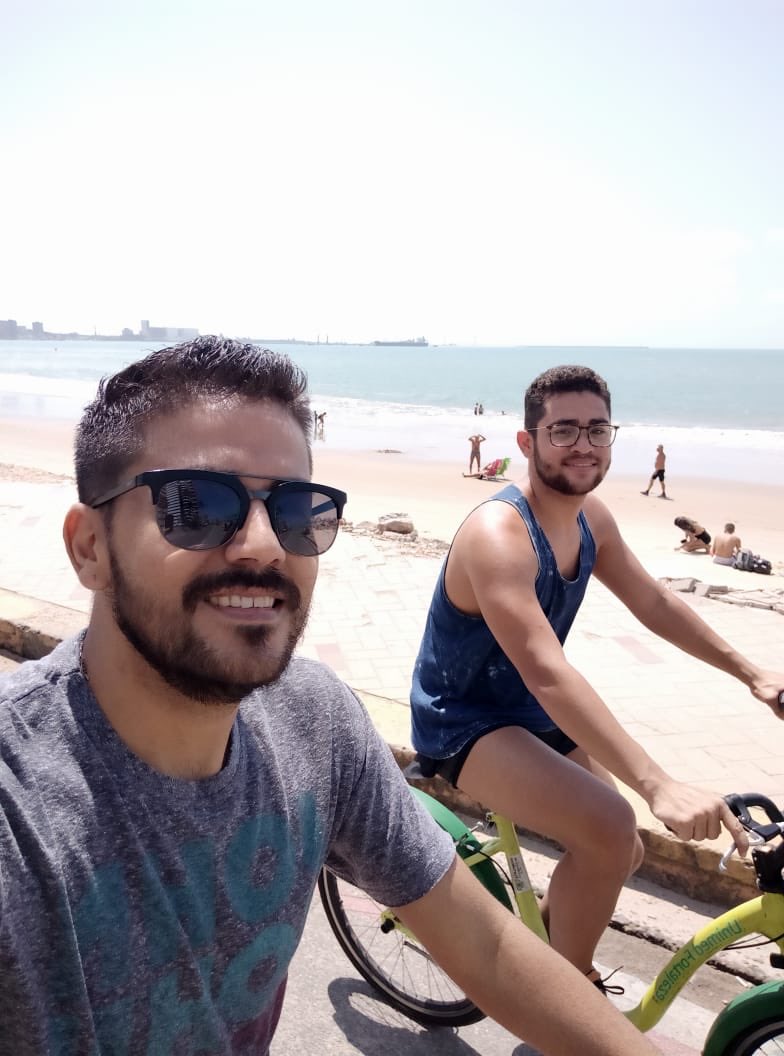 BezerraErikes's tweet photo. Que saudades daquelas pedaladas aos domingos de manhã! Pandemia já pode ir simbora viu meu amor. Deixe-nos viver por favor. Te amo vida ❤️ @vilanevygomes
#DomingoDeManhã #Pedalada #Bike #ComOAmor #MinhaVida https://t.co/SYetbasmoT