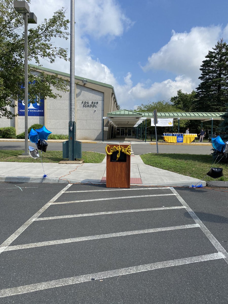 ✨Congratulations <a href="/ElementaryFox/">Fox Run Elementary School</a> Graduating Class 2020! Today is your day! We are so proud of you! Keep reaching for the STARS ! #grade5graduate <a href="/NorwalkPS/">NorwalkPublicSchools</a> #foxrunSTARS ✨