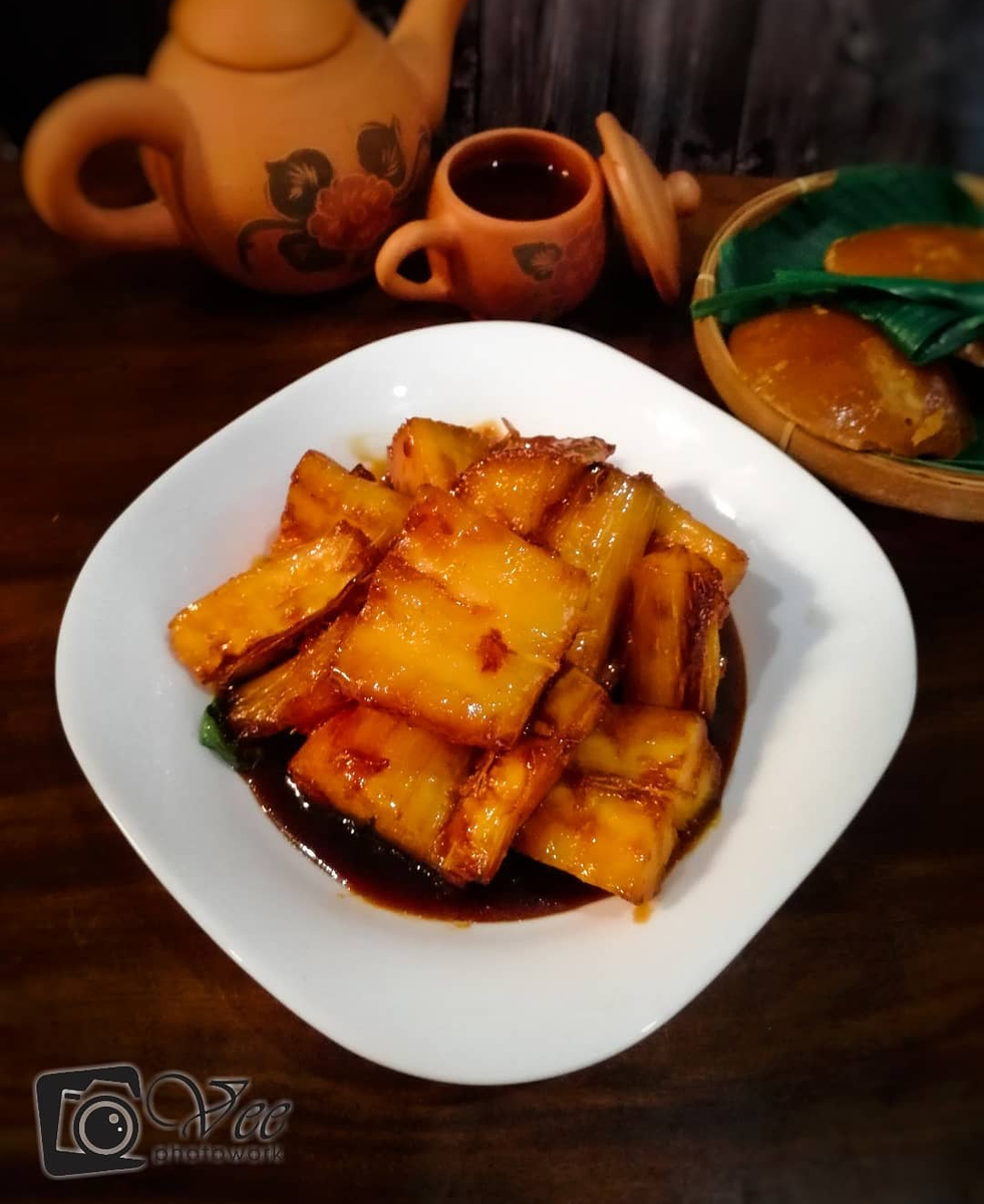 Singkong saus gula Jawa
Makanan tradisional selain sehat untuk sangat enak untuk menjadi cemilan harian, salah satu bahan makanan tradisional yang mudah ditemui adalah singkong. Saatnya mengenalkan makanan tradisional pada anak-anak sedini mungkin 
@veefoodgalery