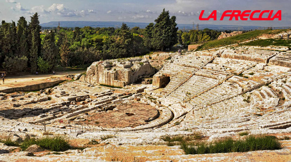LaFreccia_Mag's tweet photo. Gran debutto stasera per #Inda2020 Per voci sole, la rassegna teatrale 🎭 in programma fino al 30 agosto. Al Teatro Greco di Siracusa si parte con il premio Oscar Nicola Piovani e il dramma L'isola della luce 👉🏻 https://t.co/iWjVAhEtI4 https://t.co/ZIcse9qbKp