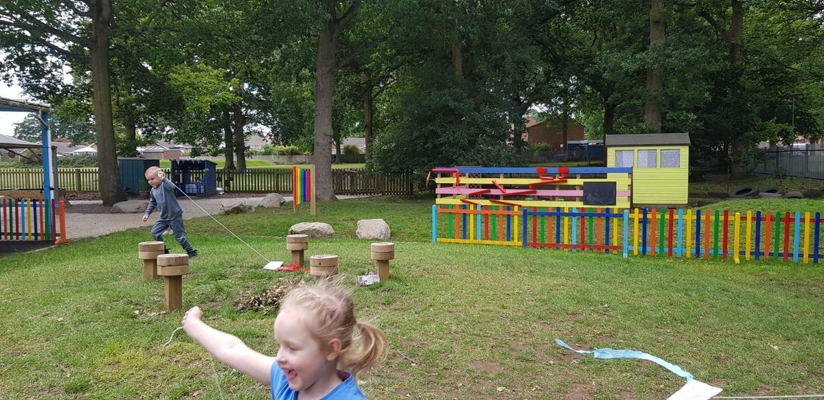 LordswoodEYFS's tweet photo. Lots of fun in the FSU for the last day of #GAF2020 #Griffinartsfestival #festivalofkites https://t.co/RzhLWJ528N