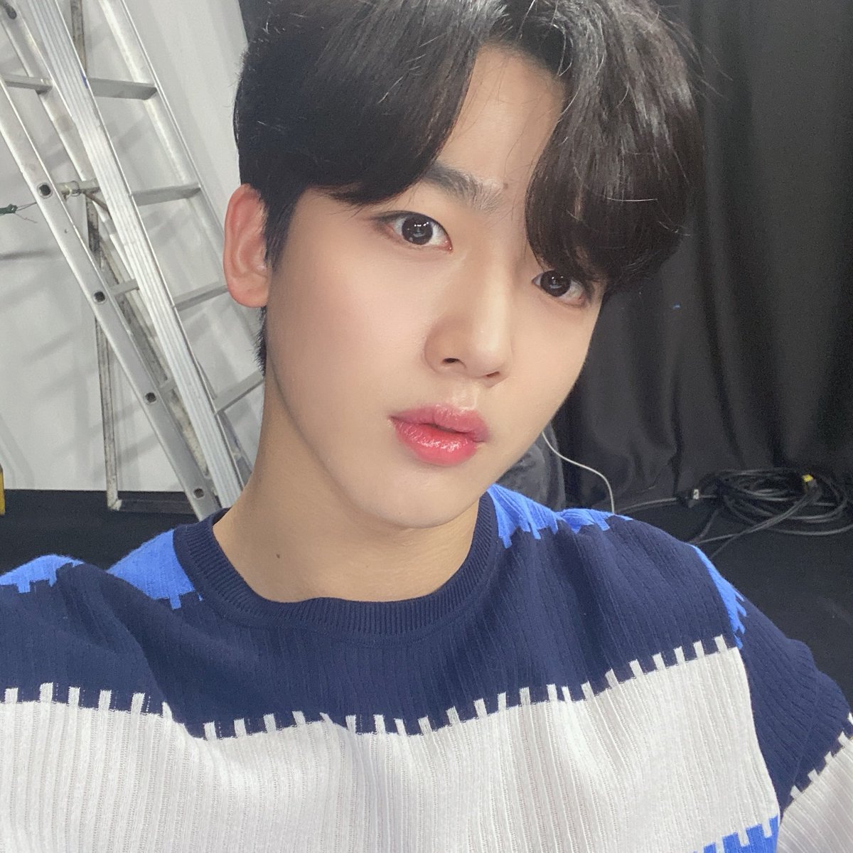 숨겨뒀던 박력 넘치는 춤 실력과 야심 차게 준비한 한 입 먹방까지🥚
촬영장 귀여움을 독차지했습니다😘 다음 주에도 생글생글 요한이와 만나요😊🙌

#위아이 #WEi #김요한 #KIMYOHAN #OUIentertainment