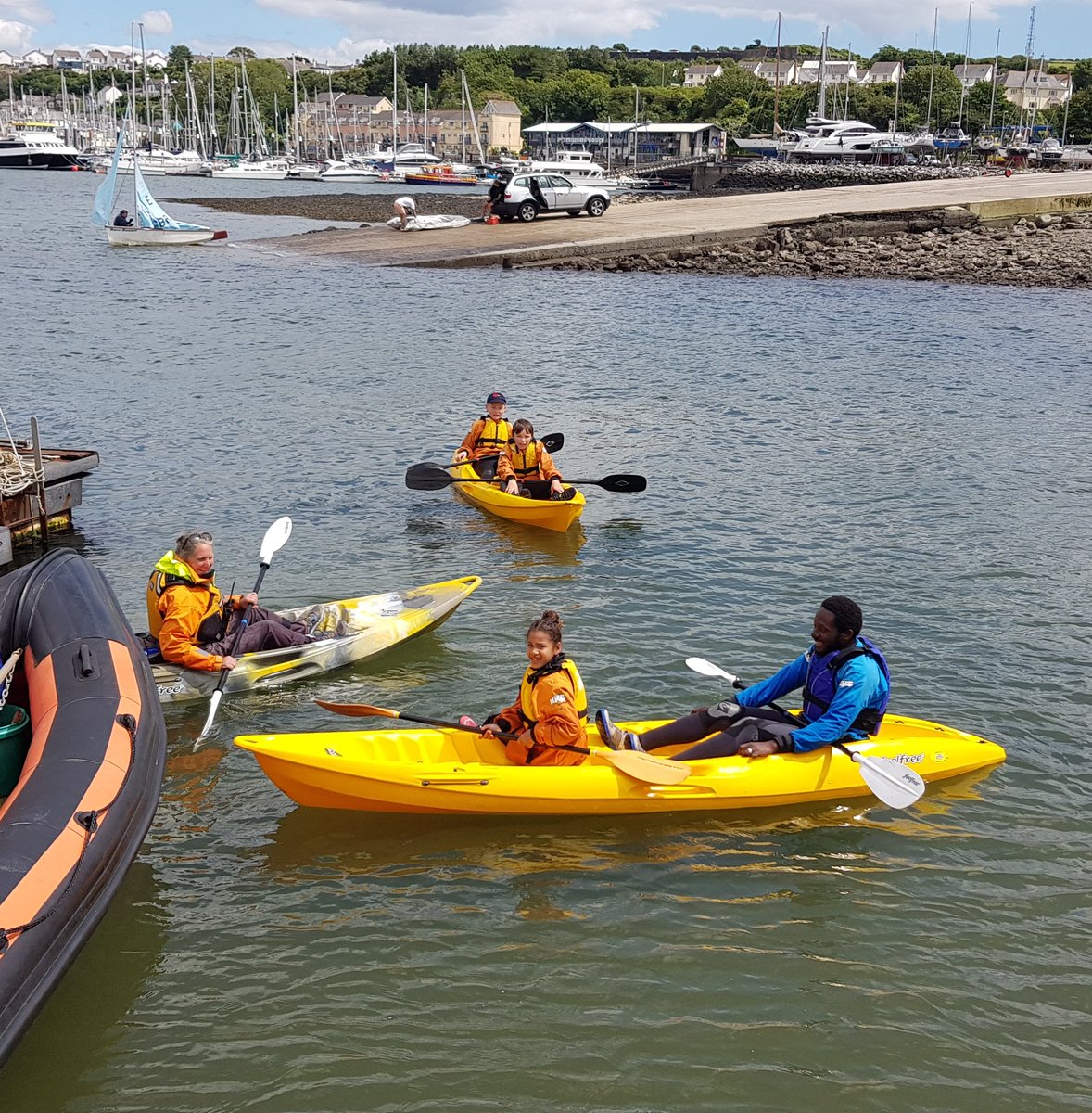 waves_making's tweet image. A dad went kayaking today in Plymouth, Britain&apos;s Ocean City. He couldn&apos;t swim last yr. But his children love the water, so on a Sunday for months over the winter we went to the Life Centre where he had swimming lessons. Today a water confident dad went kayaking with his daughter