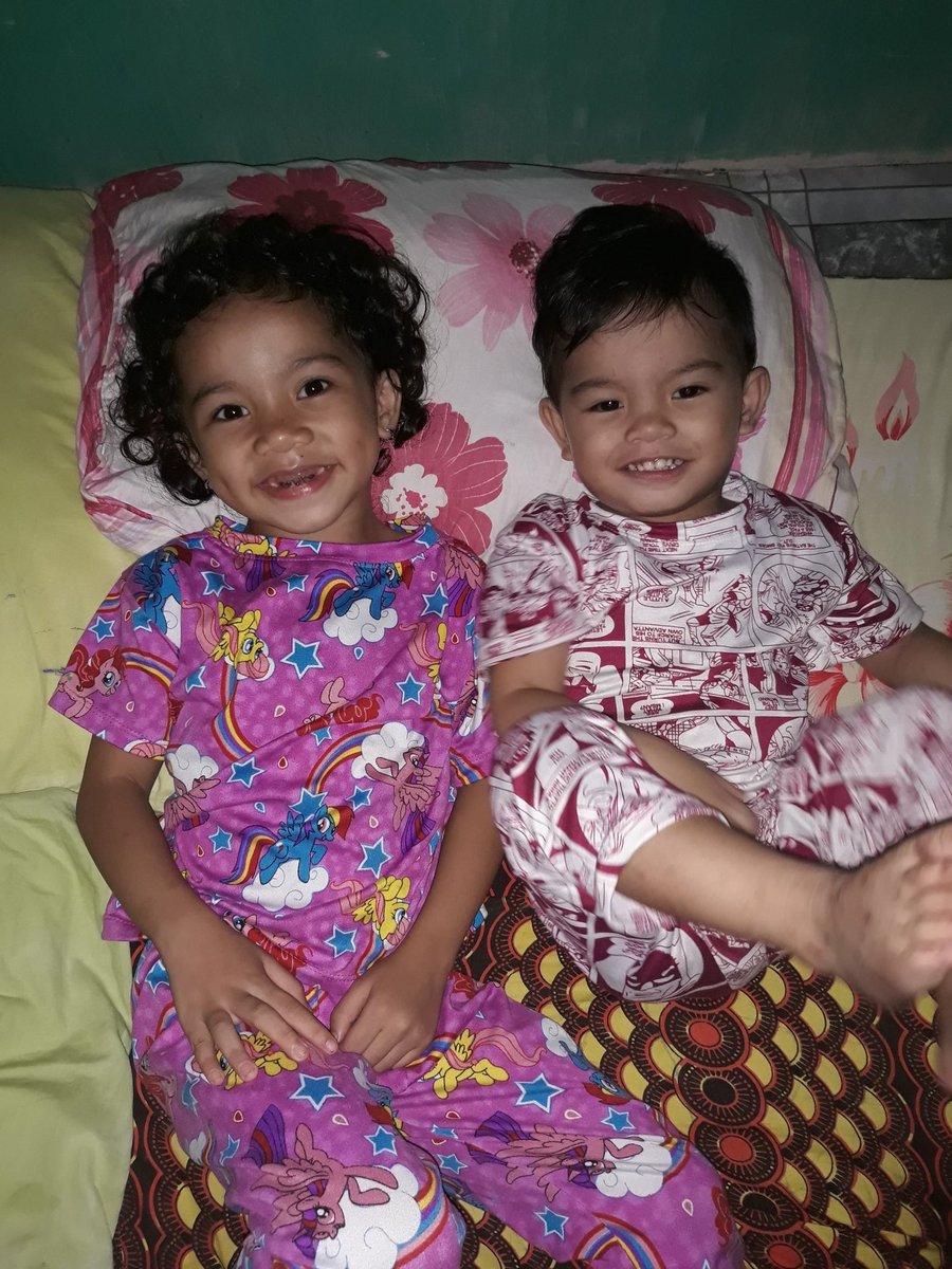 Elllllljeeeeey's tweet photo. Iloveyou both ❤️❤️ https://t.co/e4QKdhWmjk