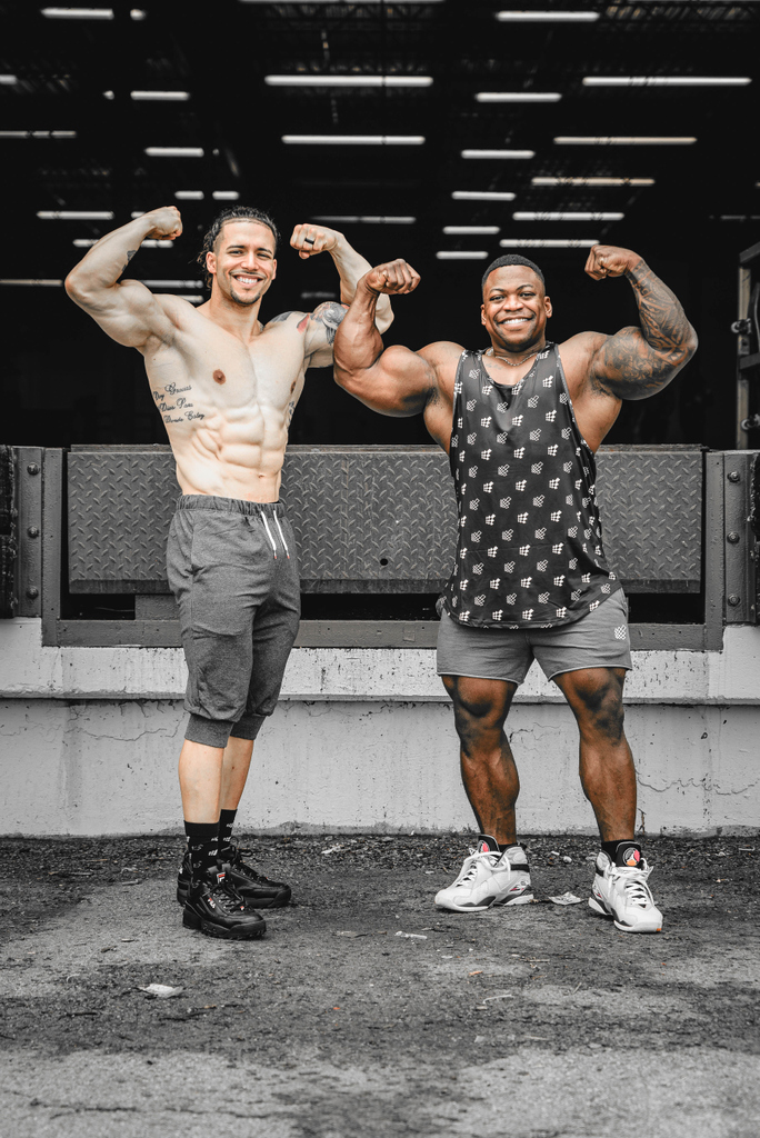 jednorthapparel's tweet photo. Flex friday with the boys 💪 https://t.co/LP6pEKnOpa