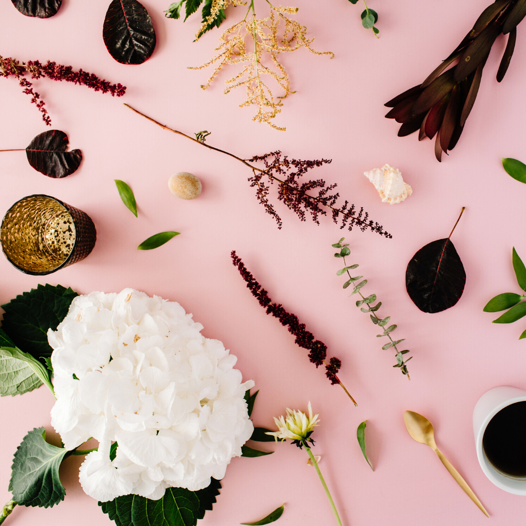 parcelquicker's tweet photo. The weekend here! Time to relax. How are you looking after yourself this weekend?⁠ 

If, like millions of people, you are working this weekend, make sure to take time for yourself!

#smallbusiness #onlineshopping #selfcare https://t.co/6WQzRgj6qG
