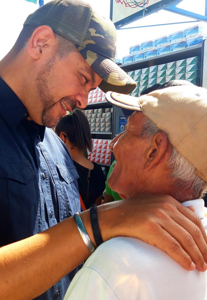 Elevemos una cadena de oración por nuestro Gobernador, Omar Prieto. Son momentos dificiles en los cuales Dios es el único que puede intervenir para sanarlo. Todo con fe a orar....por que #ConDiosOmarSanara
#ElZuliaOraPorOmar 🙏🙏🙏
@Ralitodigital @Angelamassaro @Inforojita