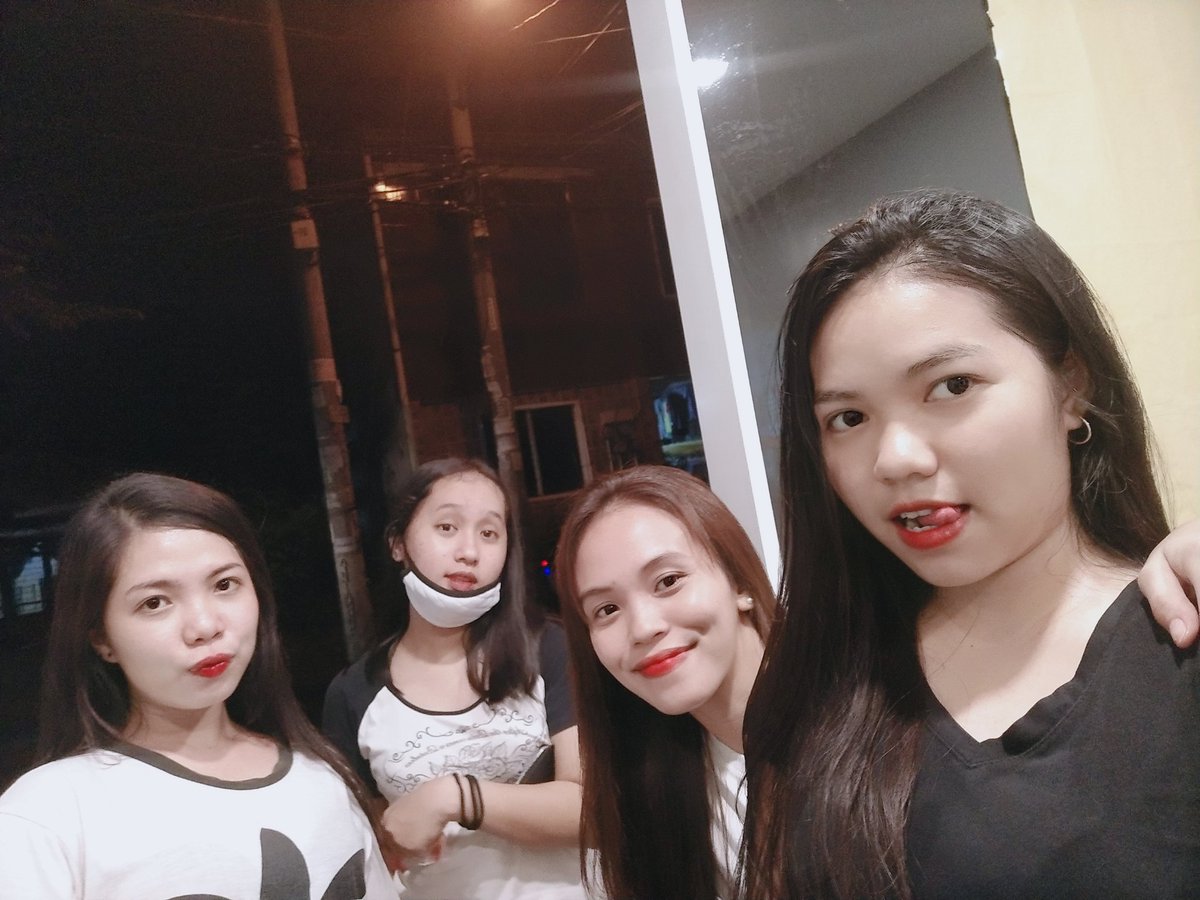 EduyanMarie's tweet photo. Yoooh #squad
@Irishqtqt06 @karenacebo @AceboKeye https://t.co/yOYK0hJAlM