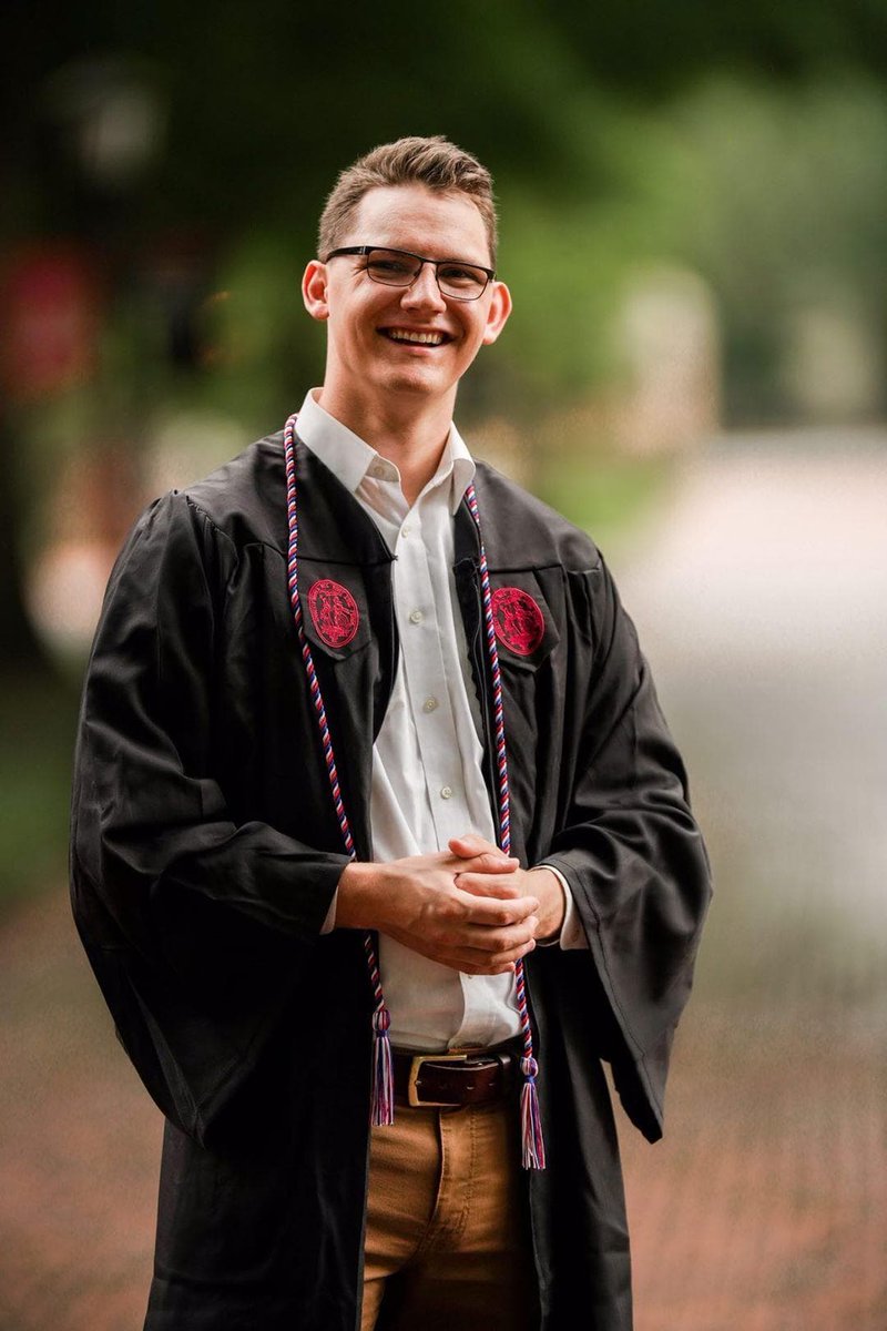 UofSC_CAS's tweet photo. Alumnus Nathan Crane ('20 media arts) has a passion for bringing people together. He expressed his feelings with a video about the bond between his classmates &amp; @UofSC. He says, “I’m blown away and I’m thankful" by the positive response. Watch "Final Walk" https://t.co/hNszd6K5gU https://t.co/ieYID326vy