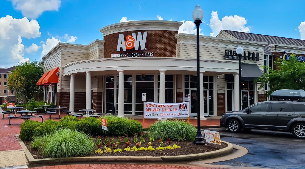 Exciting news! Our Leestown Rd. location has re-opened for contactless pick-up and delivery. 🎉 Look for us on your favorite delivery app or click here to place a pick-up order: bit.ly/orderbcf