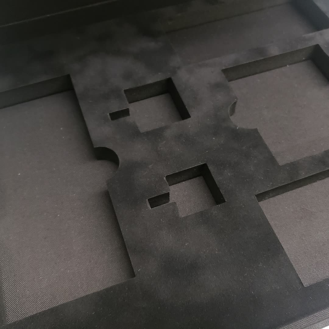 rosbookbinding's tweet image. We can make custom foam clamshells with room for your own message!