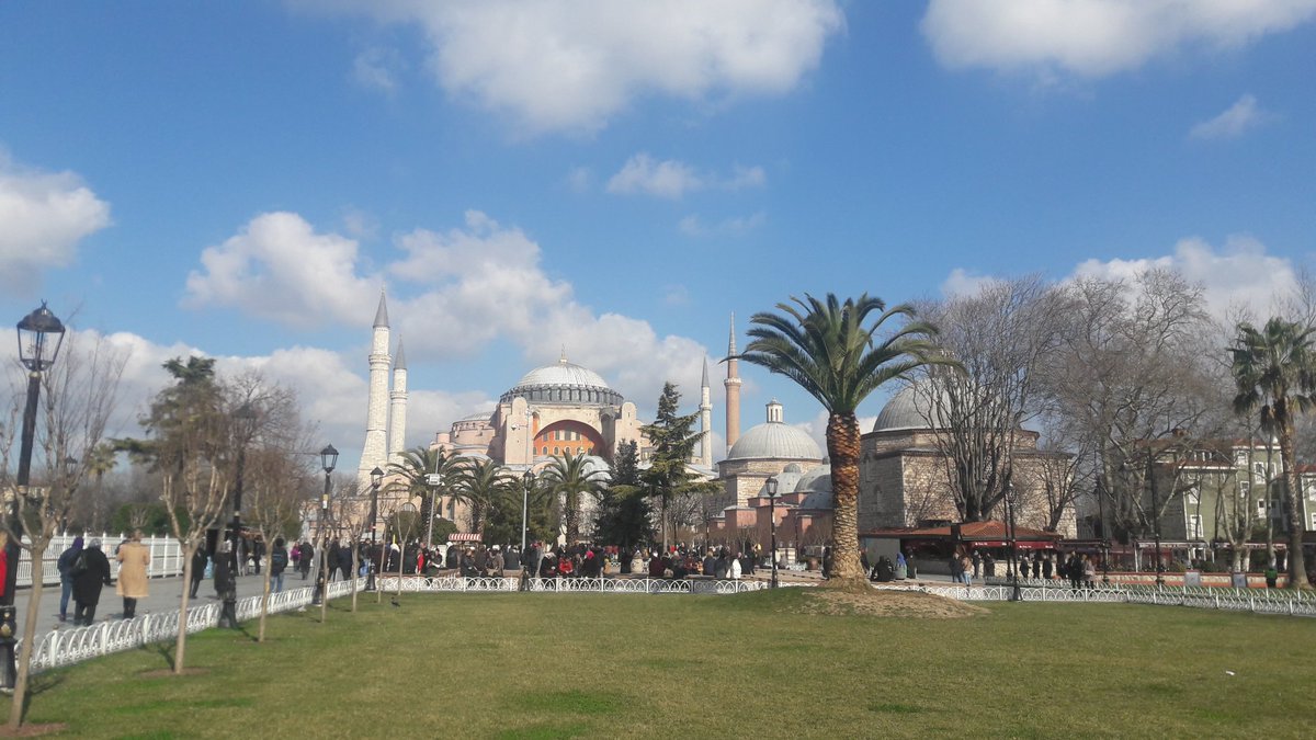 Bilgeliğin kutsallığını öğreten mabed! #AyasofyaCamii