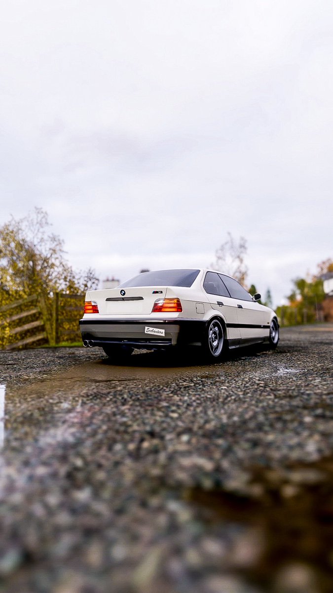 JACKBX91's tweet photo. I wish that @ForzaHorizon would add the compact version of the e36 so I can do some UK spec drifting #forzahorizon #ForzaHorizon4 #forzaphotos #forzapics #forzadrifting https://t.co/AWdRnTwaHg