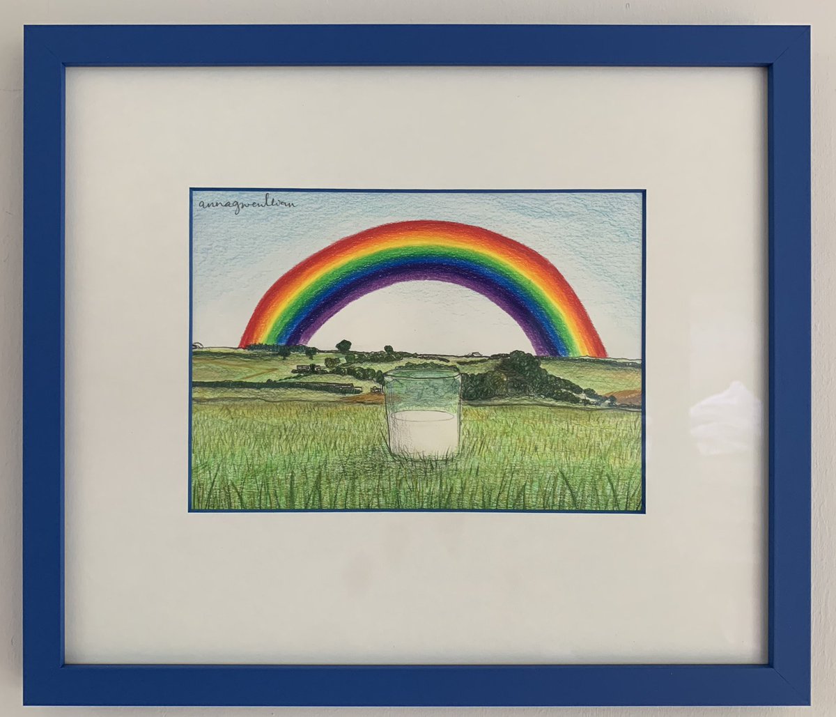 Diolch <a href="/BanwCylch/">CylchMeithrinDyffrynBanw</a> am y llun bendigedig. Mae <a href="/pureframing1/">@pureframing</a> wedi fframio fo i ni. Thank you for this lovely picture that was given to us in memory of Rich! It will be treasured. Diolch o galon 🤍 🐄 🥛 xx