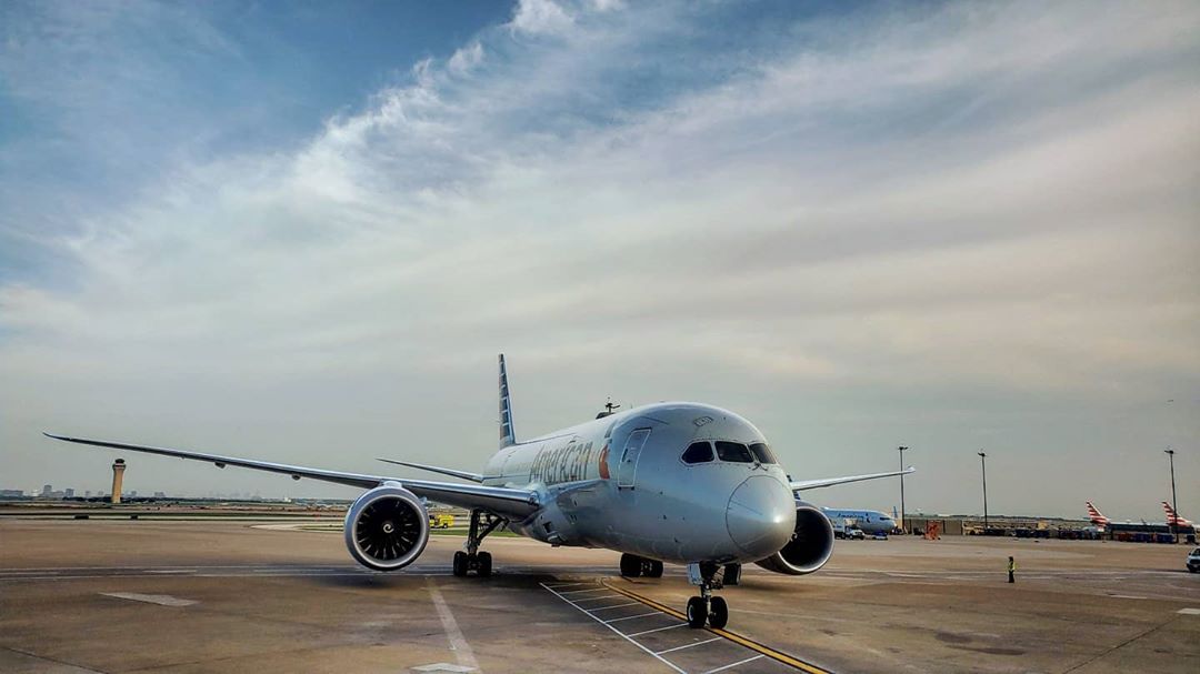 DFWAirport's tweet photo. Dreamliner coming through βοΈβ¨ #DFWViews
πΈ (IG): nick.williams88 https://t.co/Od10jFc7oQ