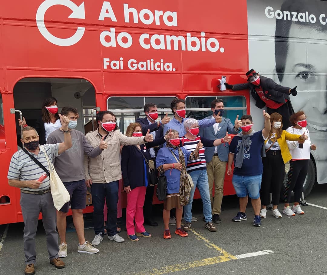 evamacon's tweet photo. Fin de campaña‼️días muy intensos para llevar a todas partes el programa del @PSdeG. El #12J el cambio es posible, depende sólo de nosotr@s. Otra Galicia es posible de la mano del mejor candidato, @G_Caballero_M. A votar el domingo ‼️#FainoPorGalicia #FainoPorTi #AHoraDoCambio🌹 https://t.co/py0e105re5
