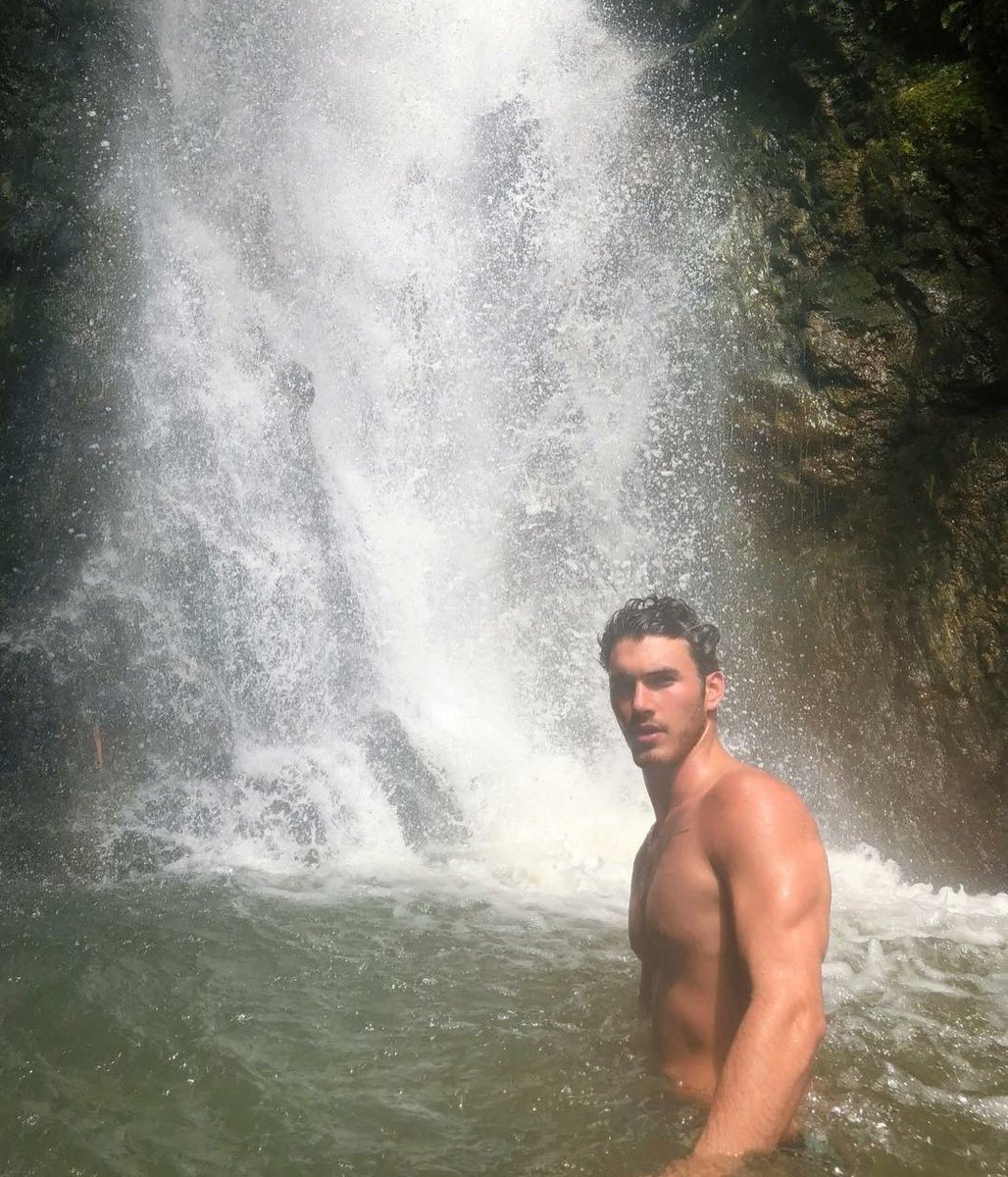 Went exploring around the island and came across this beautiful sight