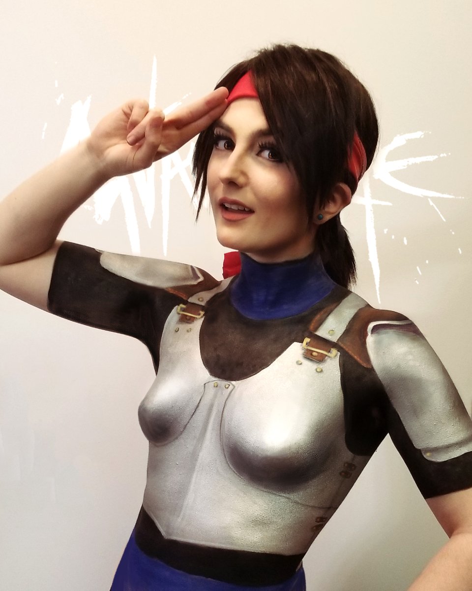 kuristinakos's tweet photo. Wanna get into body painting or incorporate it into your cosplays more? Let's talk body paint! [a thread] https://t.co/buJ5CwfRYJ