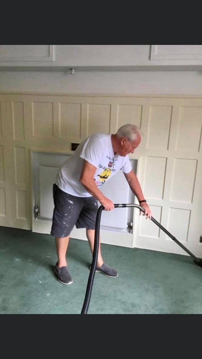 suttonmasonic's tweet image. Week 4 of the work party. 
Big thank you to our Board of Governors, who give up their time to help keep the centre looking its best.