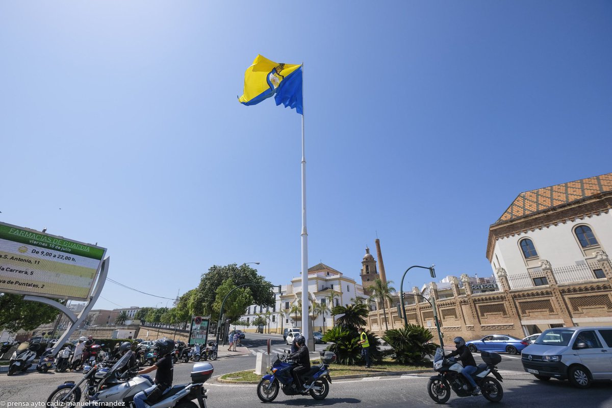 Cadiz_CF's tweet photo. 💛💙 #VamosCádiz https://t.co/Q0dIrOPyuT