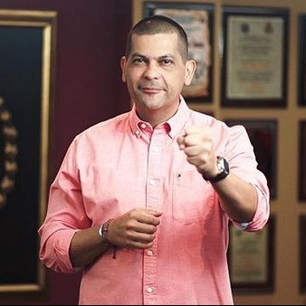 susejvera's tweet photo. Amigo #tareckelaissami saldrás también victorioso de esta batalla contra el #covit19 solo es un nuevo reto dónde seras vencedor! seguimos #orando por todos ustedes y su pronta recuperación 🙏🙏🙏 #JuntosVenceremosAlCovid19 .@dcabellor .@tareckpsuv .@OmarPrietoGob venceremos! https://t.co/o8kXHLf4wN