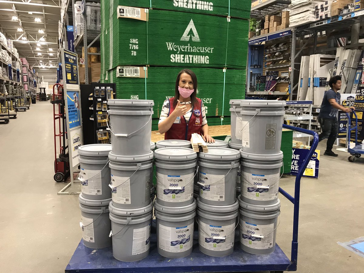 507Lowes's tweet photo. Big shout out to Amanda for closing a “few” gallons for one of our Pro customers! Way to go!! If you need paint come see why we are the new home for pros!
#proready
#lowes
#valspar
#proloyalty
#propaint
#loweshomeimprovement
#neighborshelpingneighbors
#painters
#startwithlowes https://t.co/PXbyb1Qr8p