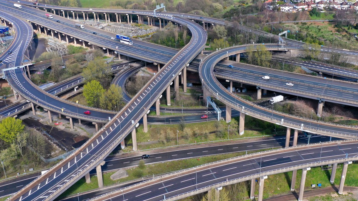 Великобритания планирует потратить до 2025 года $30,5 млрд. на строительство новых дорог.