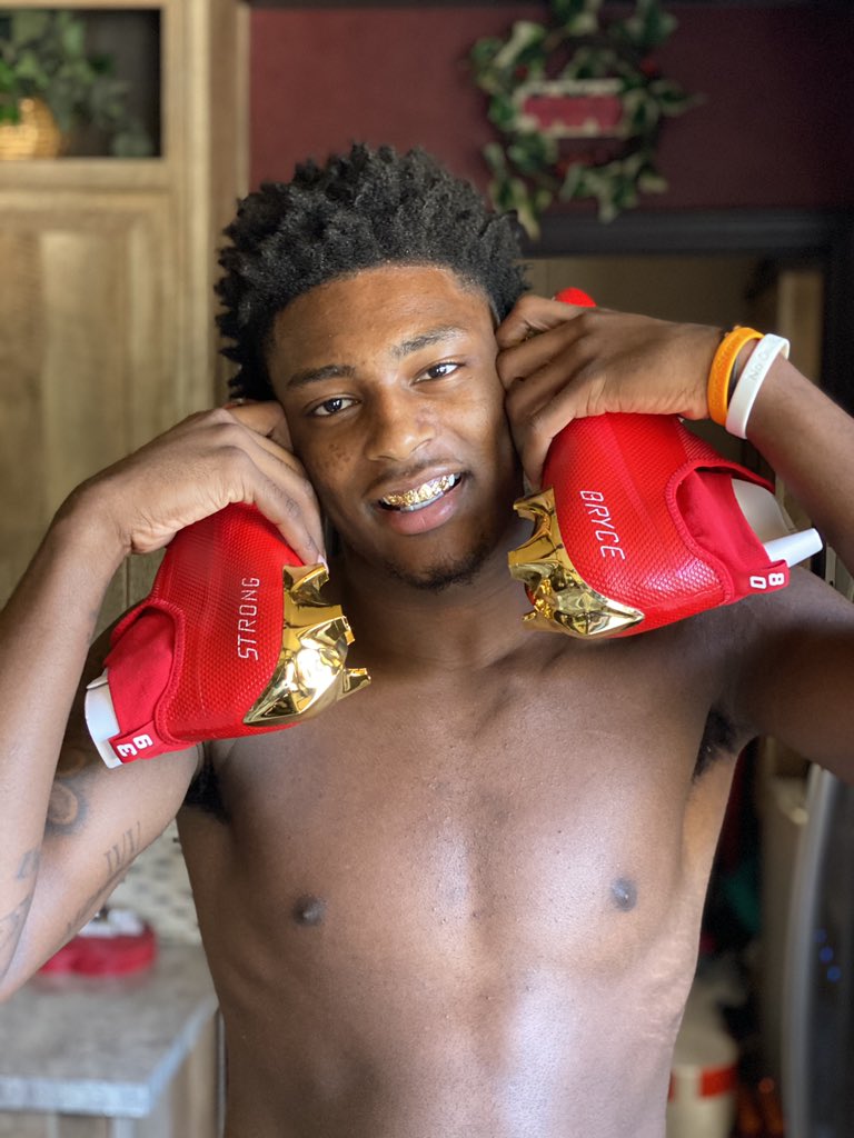 I am my brothers keeper 🤞🏽Davion and Bryce been rocking since 1st grade. #SeniorYear #Classof2021 #JudsonFootball #Bryce39 #Davion80 #BrotherLove #BeatCancer #TouchdownsForBryce #BryceStrong 💪🏽 🧡 <a href="/DavionWilson12/">Davion Wilson</a> <a href="/BryceWisdom20/">Bryce Wisdom🌀</a> <a href="/dianawisdom/">Diana “Momma” Wisdom</a> <a href="/RWisdom12/">Richard Wisdom</a>