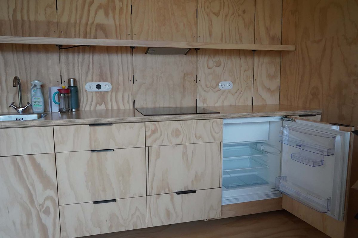 cormachile's tweet photo. La empresa #Tronconoble instaló la primera #Wikkelhouse 🏡en Curacautín #LaAraucanía.
Estas casas, que utilizan #madera chilena, son la apuesta holandesa de viviendas minimalistas con diseño innovador y sustentable♻️.
Conócelas aquí🗞️👉 https://t.co/UuH8ahRdC6 https://t.co/SuNXj1hGQ6