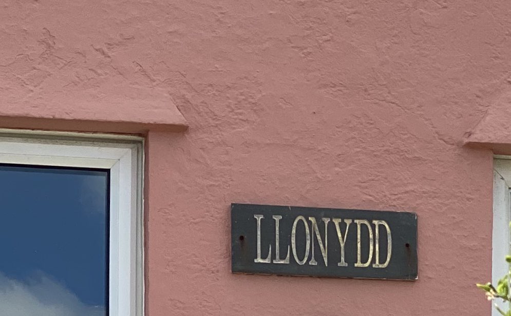 elanmon98's tweet photo. Dim byd gwell na walk i glirio pen. ❤️ #llonydd #beffro #braf https://t.co/RjGtHLQBSl