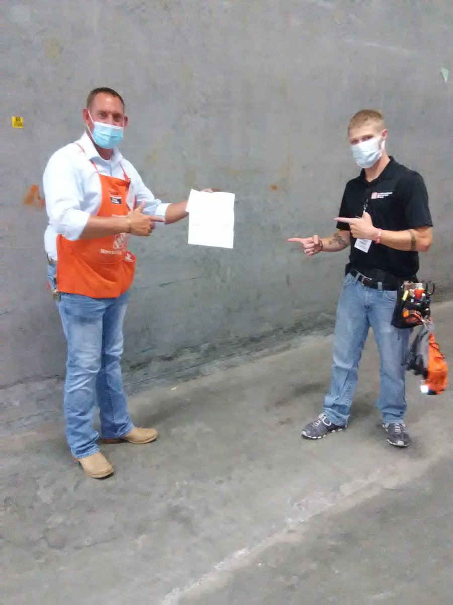 RossPitts2's tweet photo. Outstanding Job Eric Blake, Thank you for your continued partnership and your support as we go through these challenging times thank you for putting the safety of our associates and our families first also thank you for being an outstanding Met partner I appreciate you. https://t.co/D4H8zQAI7W