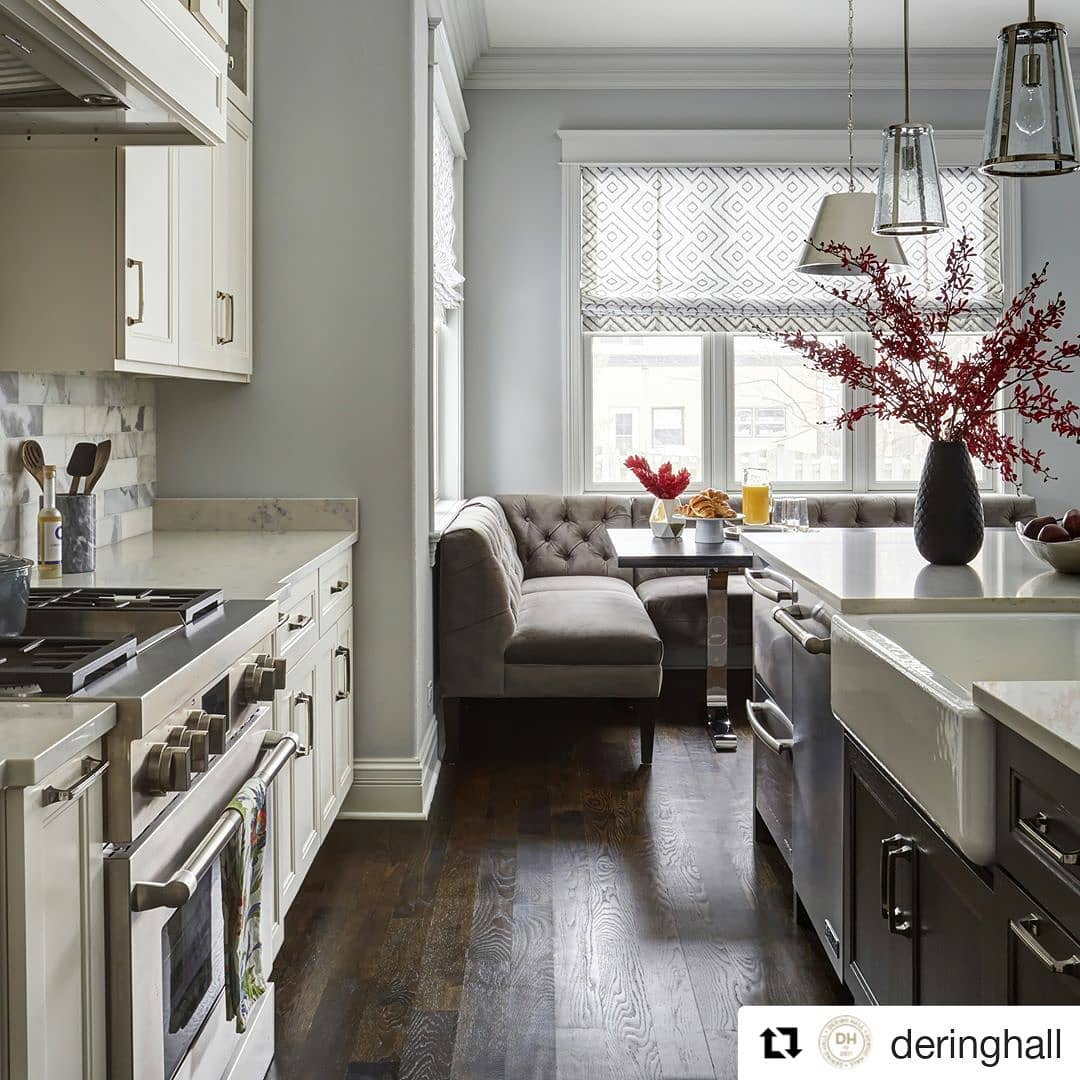 HandmadeTables's tweet photo. #FBF to a table we built for designer @phillip93690401. This design was later featured on @DeringHall!
#deringhall #chairish #furnituredesign https://t.co/fwQ0VPmmHF
