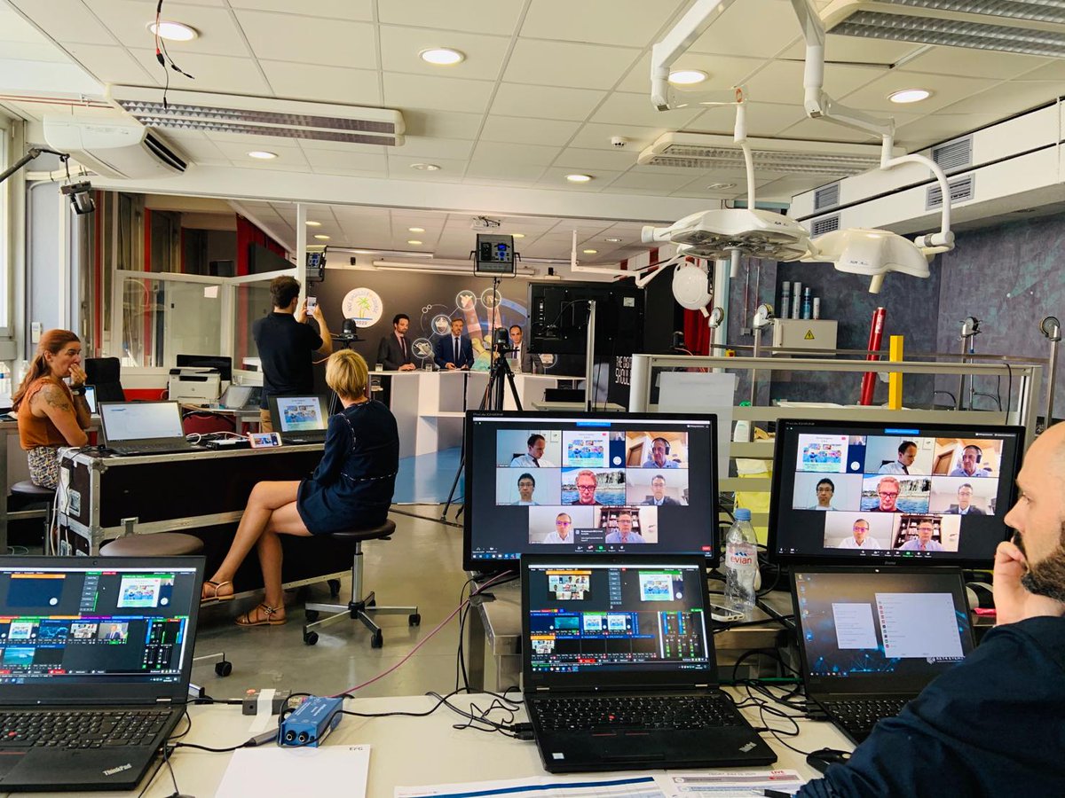 key4events's tweet photo. Live from the anatomical laboratory in Nice! #niceshouldercourse @NSC_2020 #events #digital #innovation https://t.co/vUNXfgz2Pz