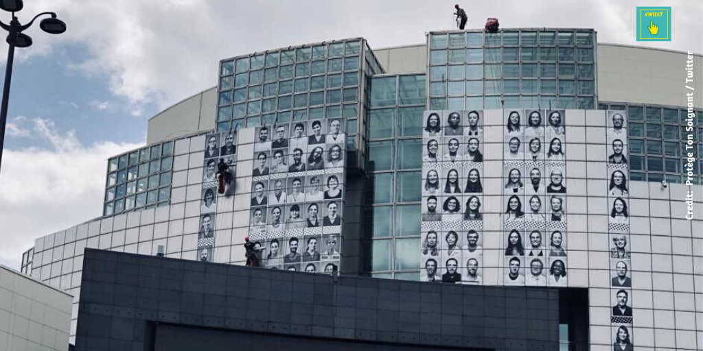 vividlymedia's tweet photo. The portraits of 500 key workers on the frontline in the fight against #COVID19 #coronavirus are displayed on the facade of the Bastille Opera in Paris @ProtegeTonS @JRart @InsideOutProj @DavidHugonot #ProtegeTonSoignant https://t.co/74qDEO1Qs7