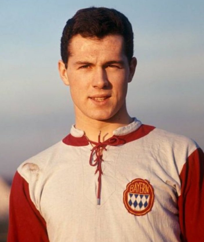 However, during an Under-14s tournament in Neubiberg, SC Munich faced 1860 in the final. It wasn't the cleanest game ever as Franz and an 1860 defender physically confronted each other. Beckenbauer joined Bayern's youth team in 1959 out of sheer spite for his once favourite club.