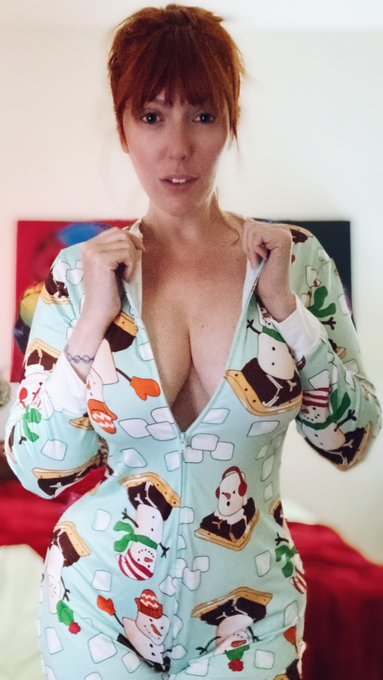#goodmorningfromlaurenphillips starting my Friday in my pj! How's your  #fridaymorning?   @therubpr @nexxxtlevel<a href="/tag/goodmorningfromlaurenphillips"class="tags">#goodmorningfromlaurenphillips</a><a href="/tag/laurenphillips"class="tags"><span>#laurenphillips</span></a><a href="/tag/fridaymorning"class="tags"><span>#fridaymorning</span></a><a href="/tag/missphillips%20"class="tags"><span>#missphillips </span></a>
