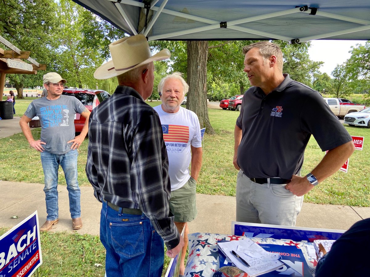 KrisKobach1787's tweet photo. It was great catching up with old friends and making new ones at the Cowley County GOP picnic last night! #kssen https://t.co/Y7pu685Wwd